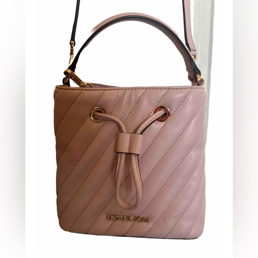 Michael Kors-Suri small quilted crossbody bag- Pink
